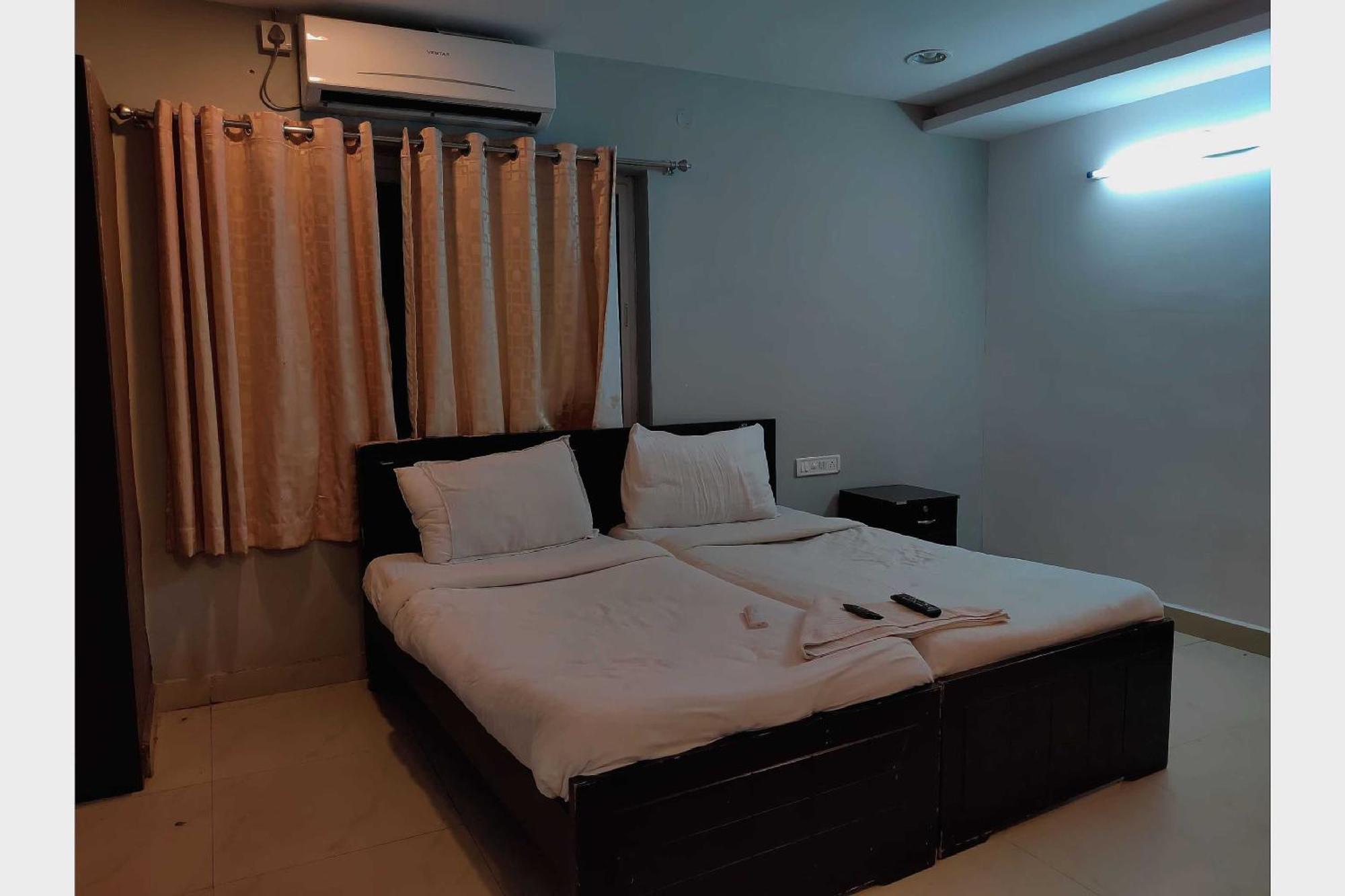 Hotel O White Solitaire Ludhiana Esterno foto