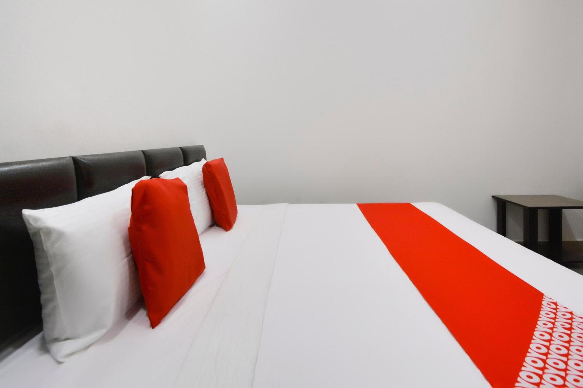 Hotel O White Solitaire Ludhiana Esterno foto